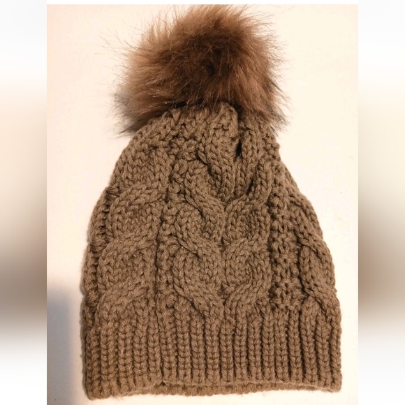 L.I.B New York Beanie Hat Winter Pom-Pom Womens - Picture 3 of 5